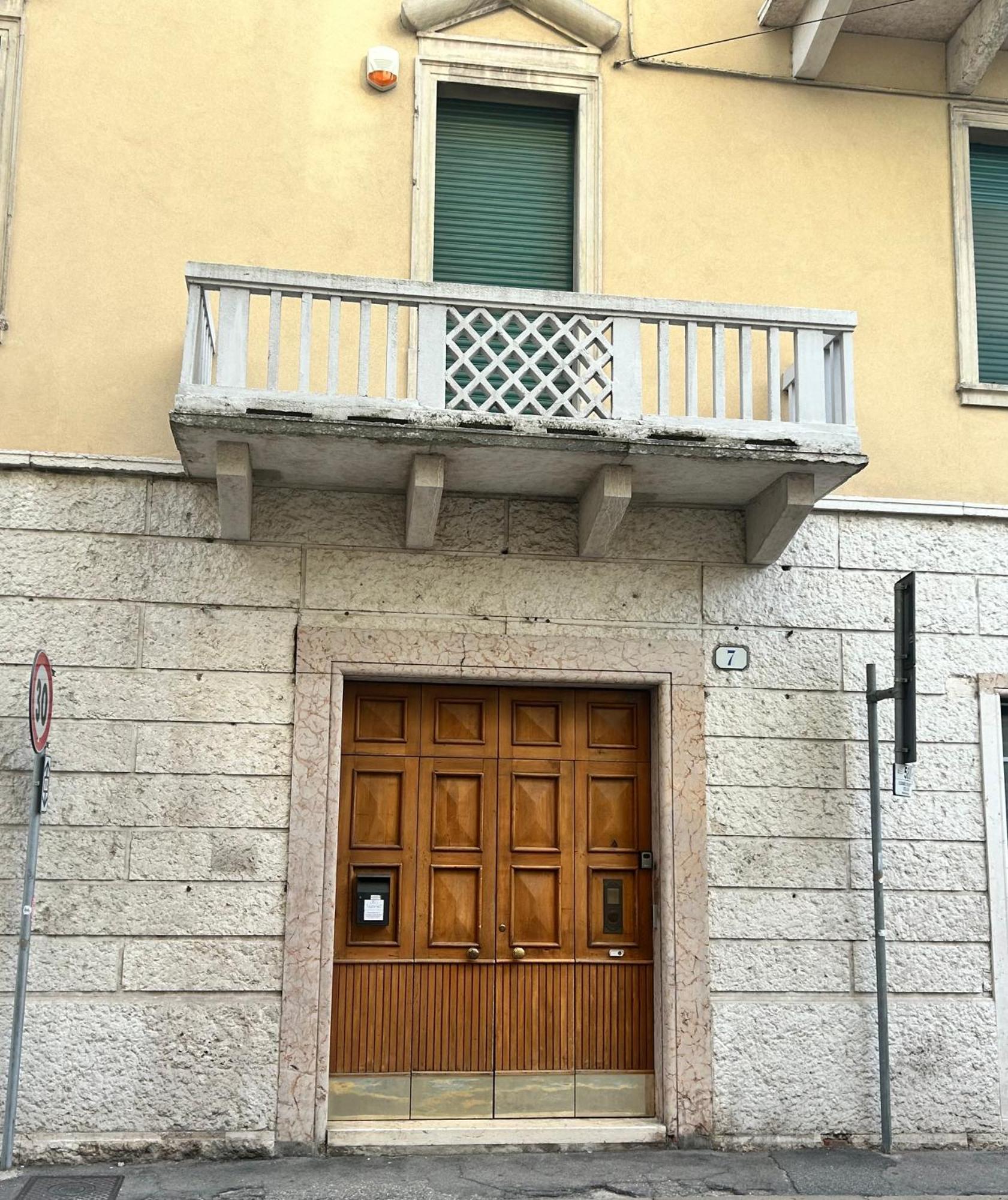 Tezone Seven Apartment Verona
